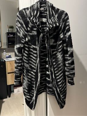 360 Sweater Black & White Marled Open-Front long Cardigan